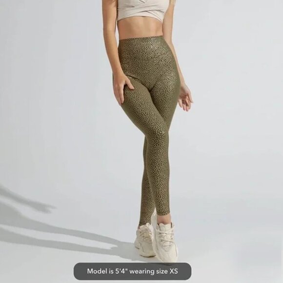 BUFFBUNNY Leggings Size Medium - Picture 1 of 8